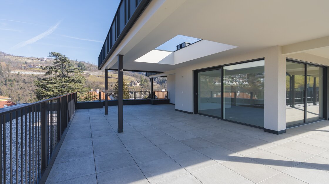 New penthouse apartment with large terrace on the top floor