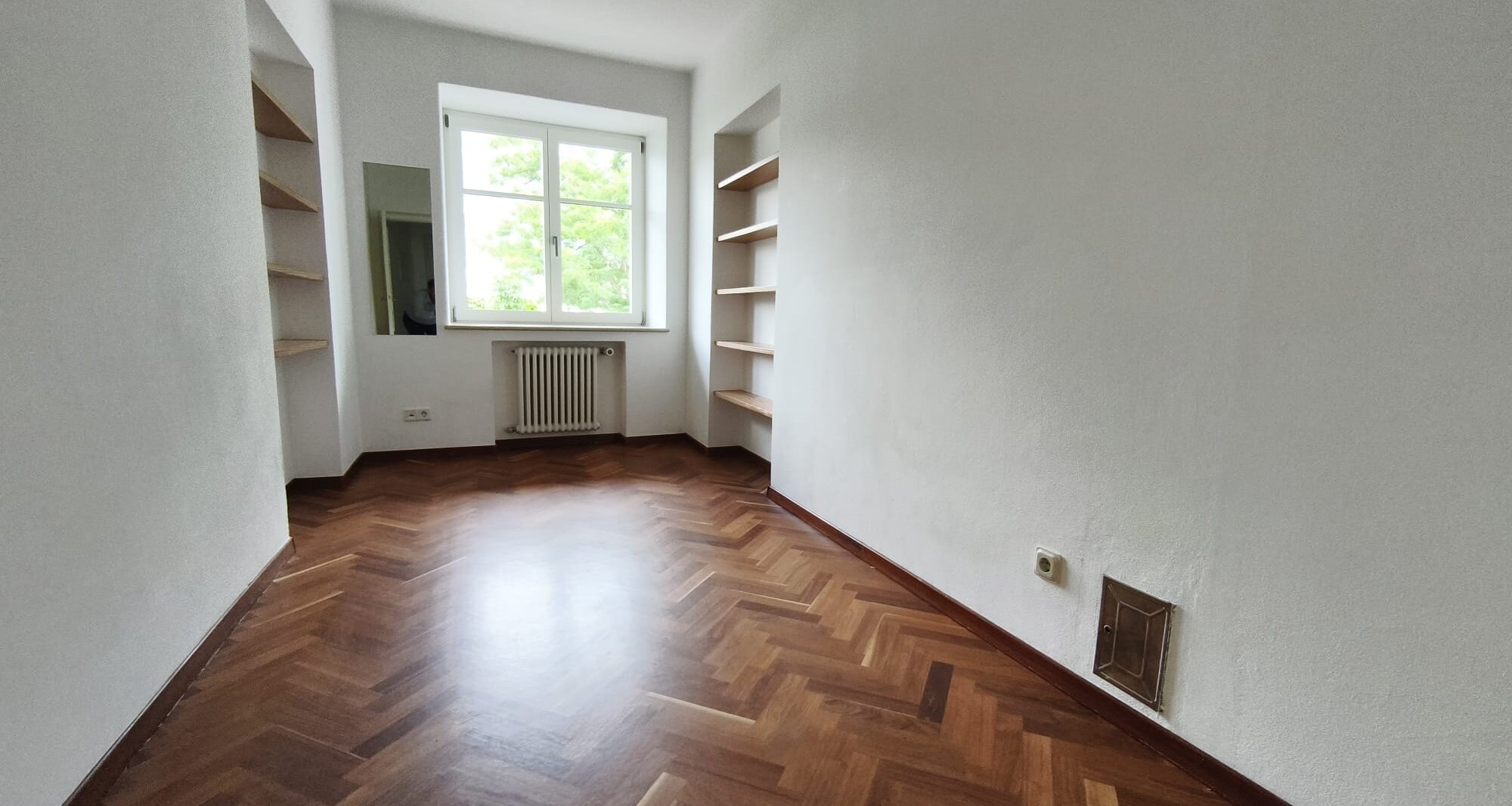 Trilocale semiarredato con veranda