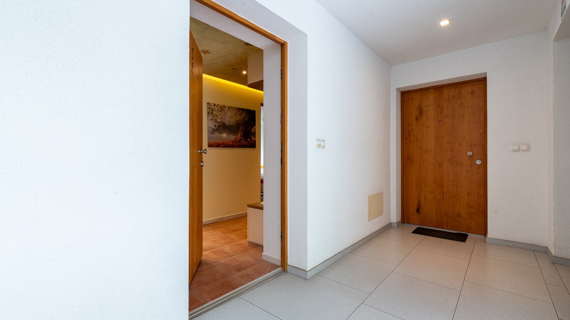 Moderne Dreizimmerwohnung mit Südterrasse