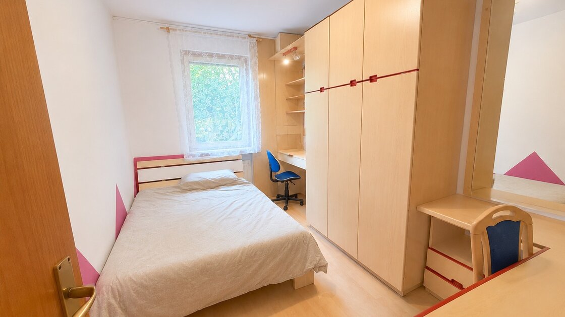 Dreizimmerwohnung mit Balkon/Veranda in begehrter Lage von Milland