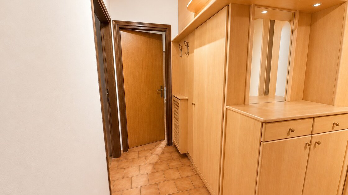 Dreizimmerwohnung mit Balkon/Veranda in begehrter Lage von Milland