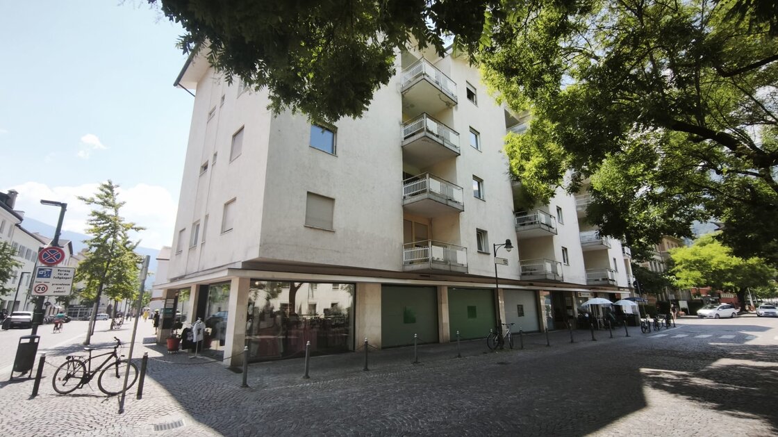 Office Space in a Prime Central Location with Elevator, Large Balcony and Basement Storage