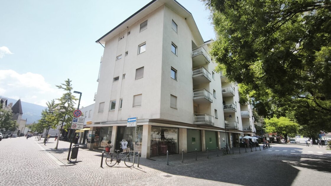 Office Space in a Prime Central Location with Elevator, Large Balcony and Basement Storage