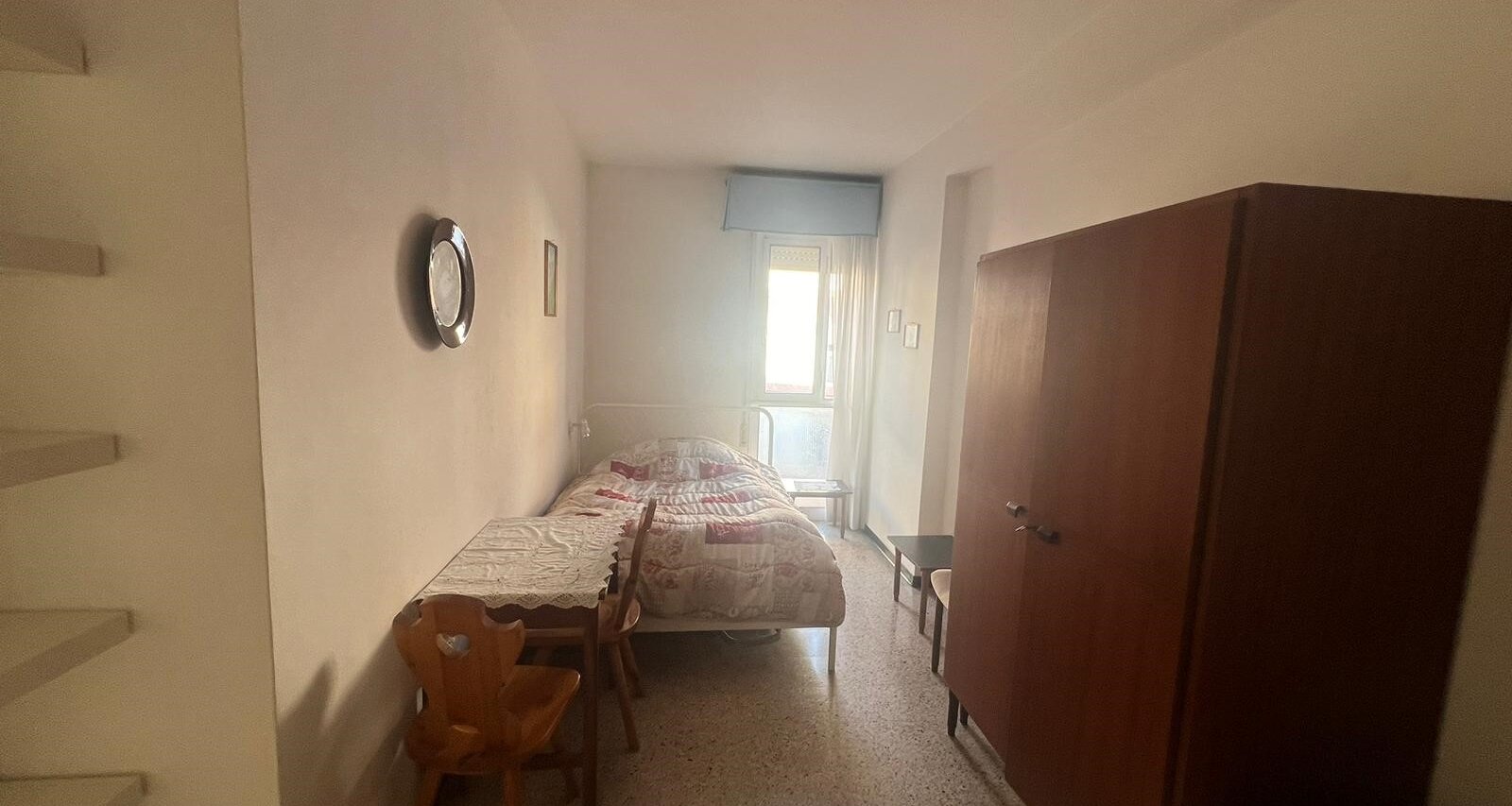 Trilocale spazioso con terrazza, piano alto, fronte mare