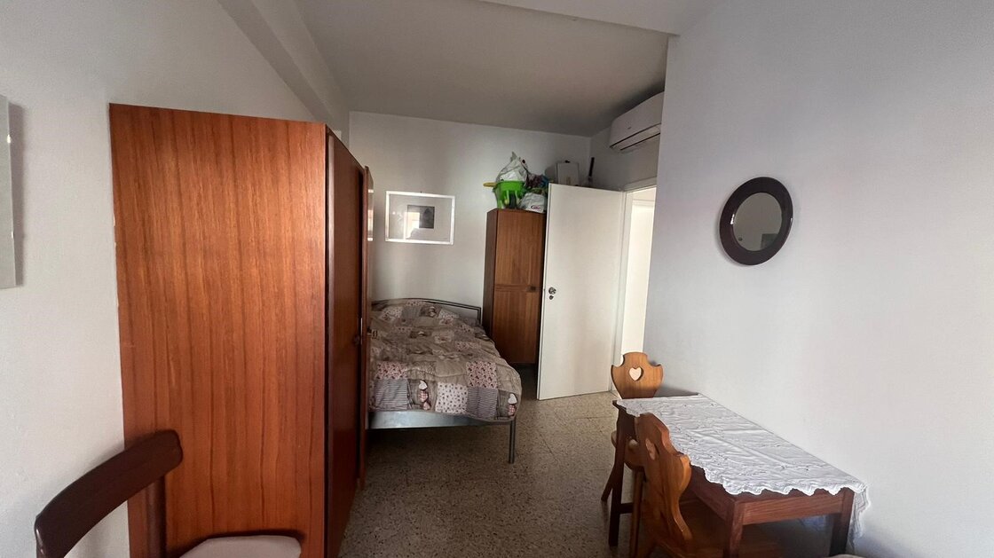 Trilocale spazioso con terrazza, piano alto, fronte mare