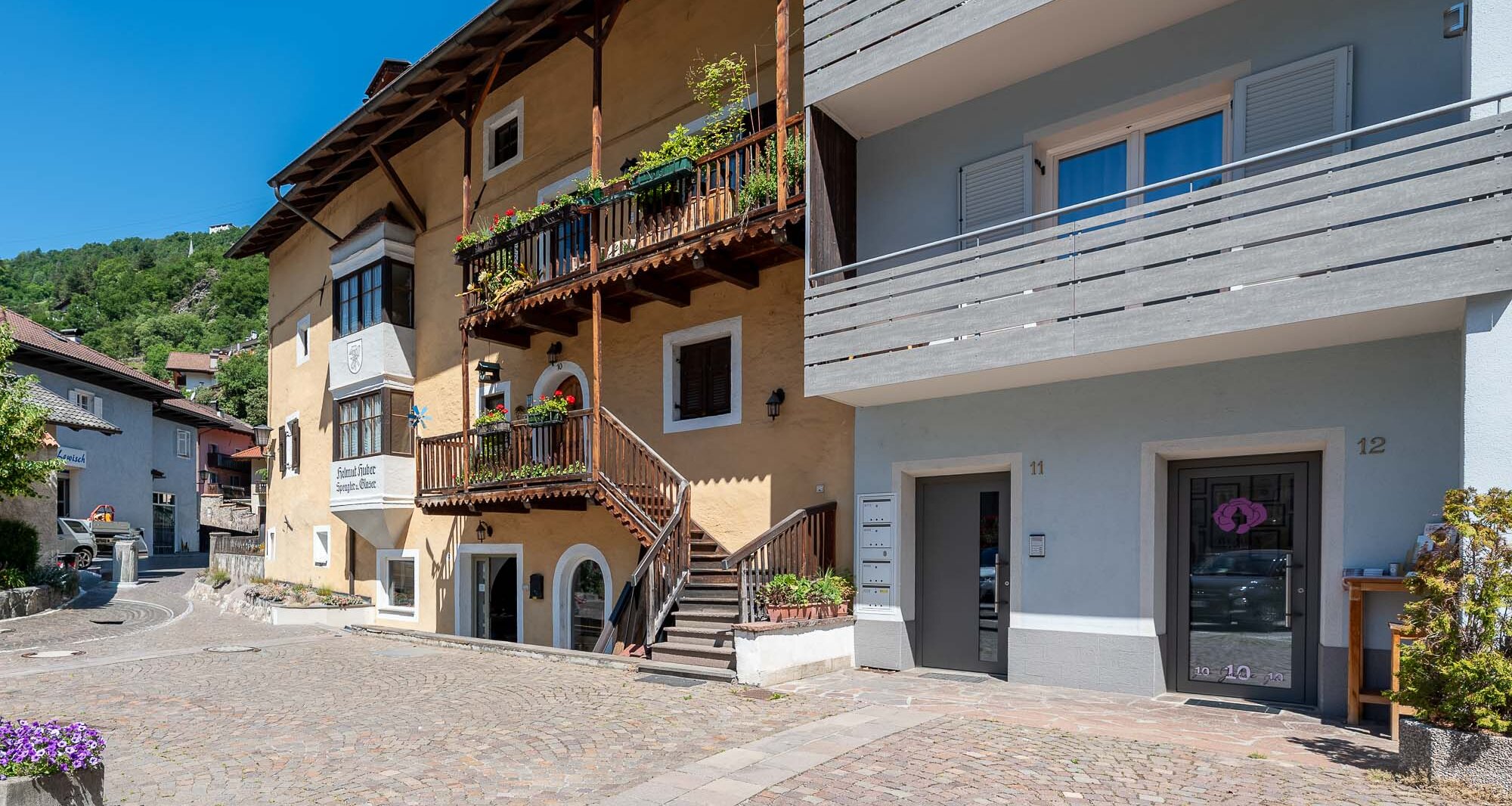 Stadthaus in Klausen zu verkaufen – vielseitige Investitionschance