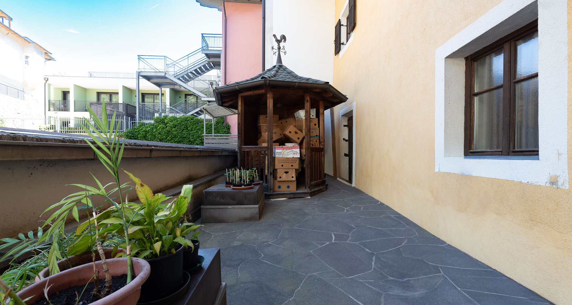 Stadthaus in Klausen zu verkaufen – vielseitige Investitionschance