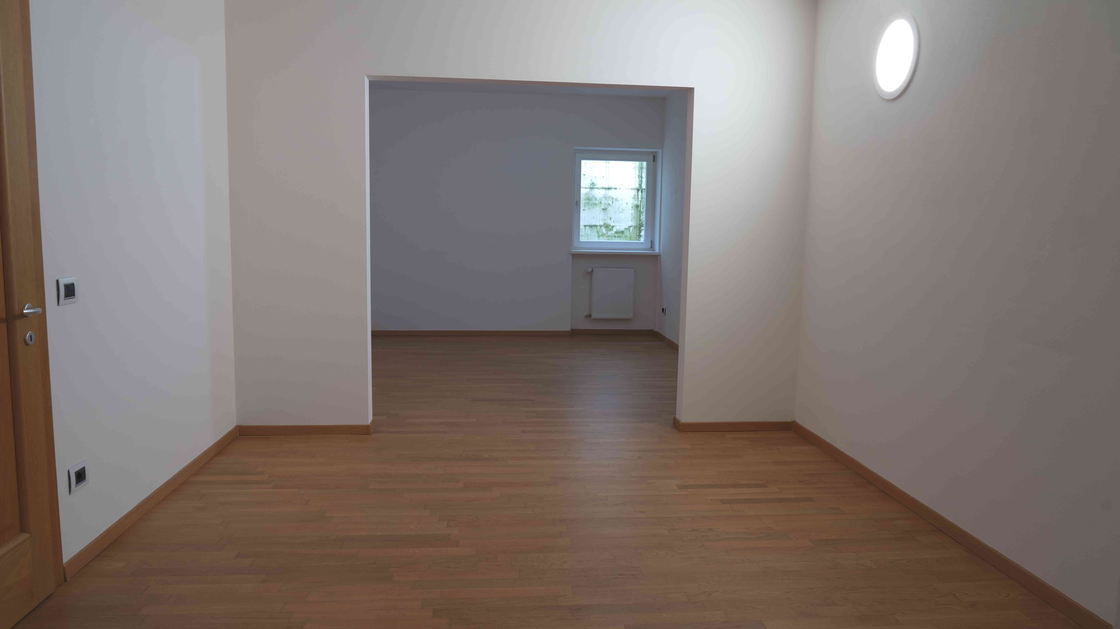 Spacious duplex apartment with large terrace, top floor