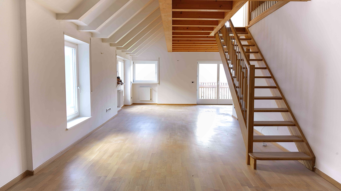 Spacious duplex apartment with large terrace, top floor