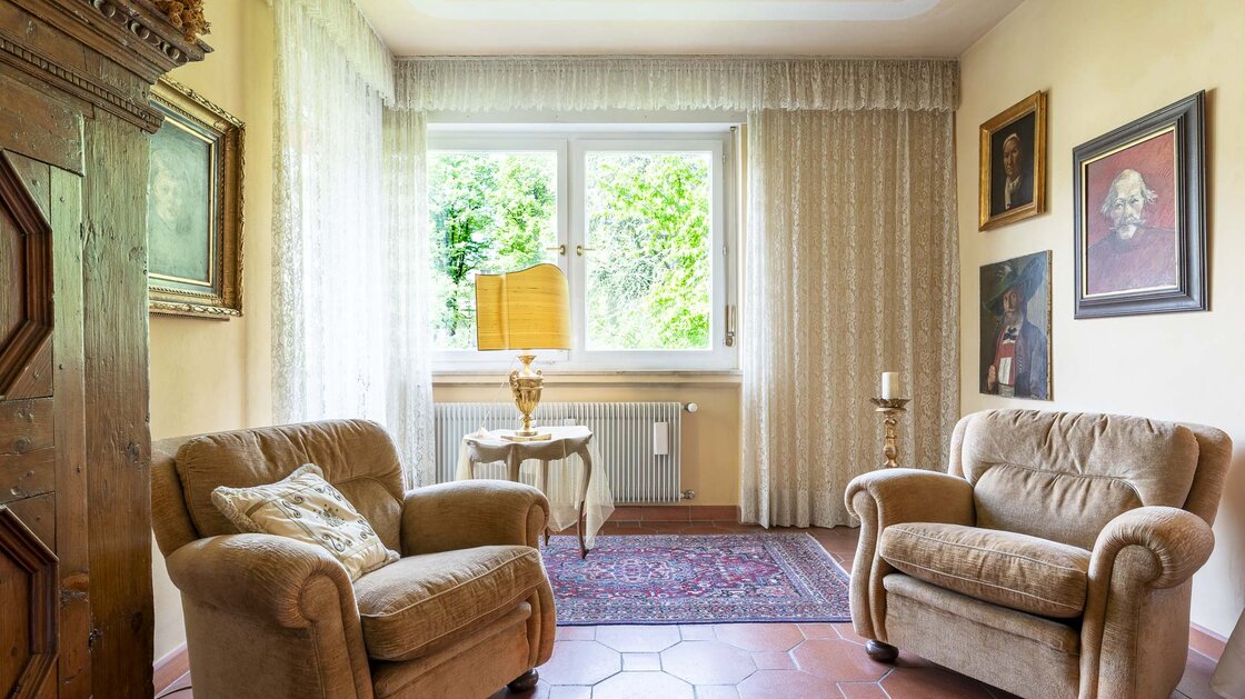 Nuda proprietà: Ampio appartamento di prestigio in ottima posizione
