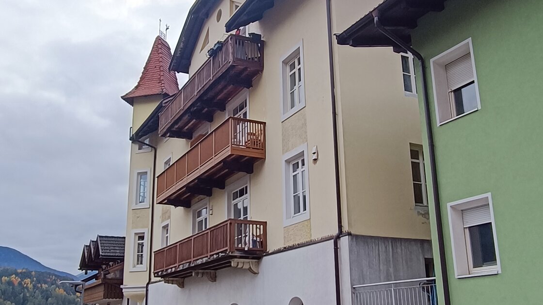 Rented, newly renovated duplex apartment with open views