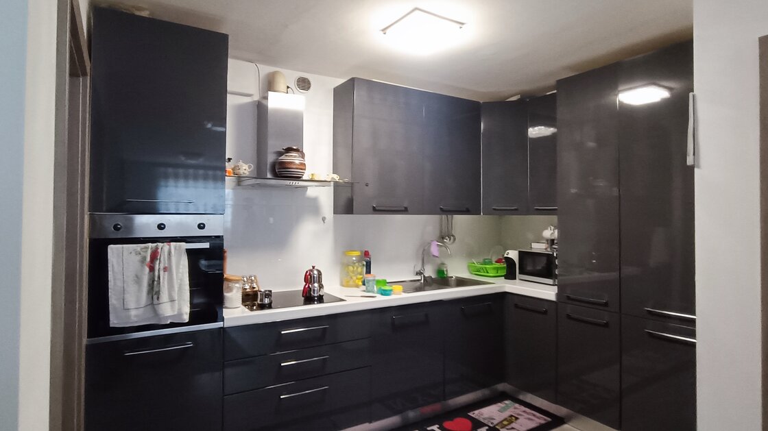 Rented, newly renovated duplex apartment with open views