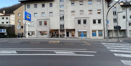 Large retail space on the main road