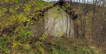 Casa ex ferroviaria con giardino privato