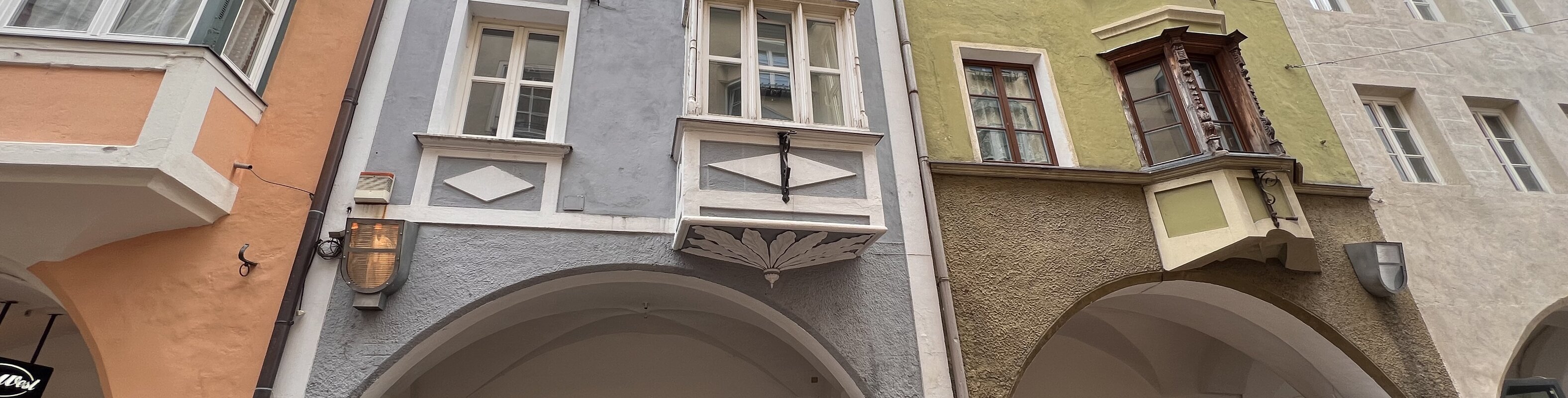 Palazzina cielo terra - Via Portici