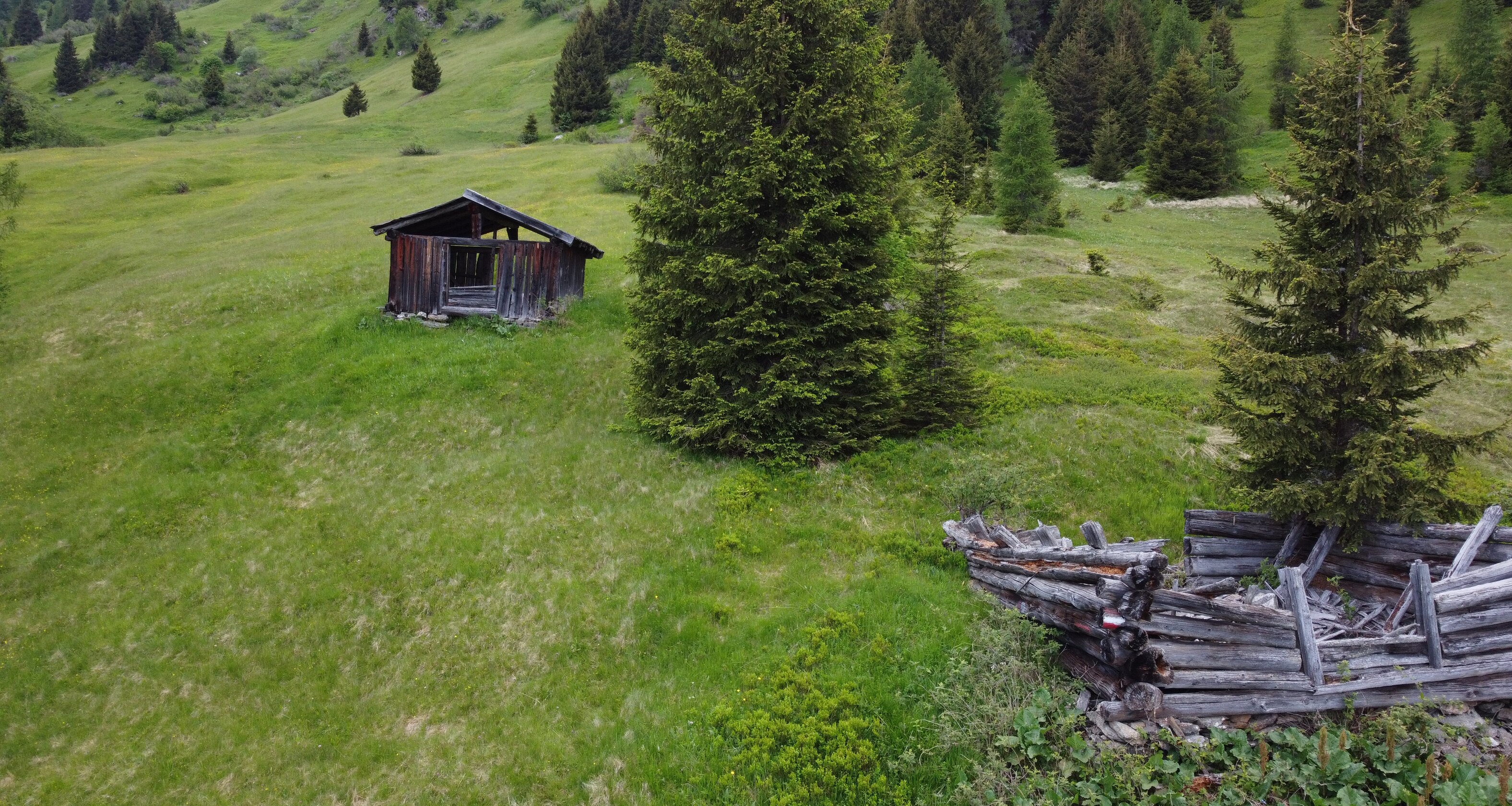 Gioiello: Fienile con terreno privato e splendida vista panoramica 