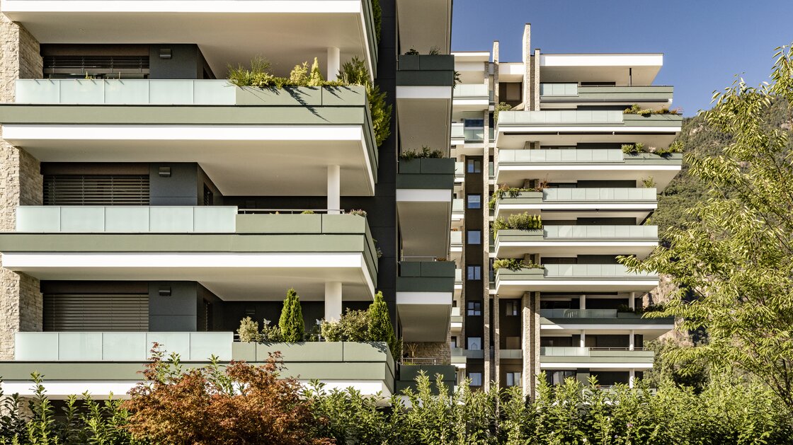Moderno bilocale con ampia veranda, cantina e garage