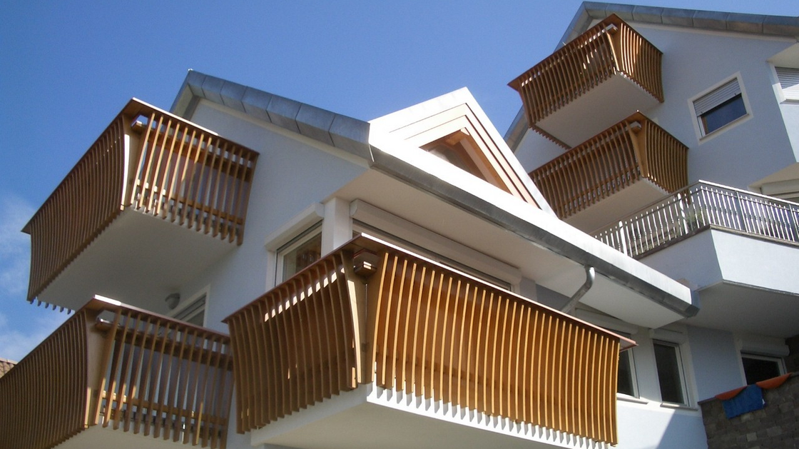 Spacious duplex apartment with large terrace, top floor