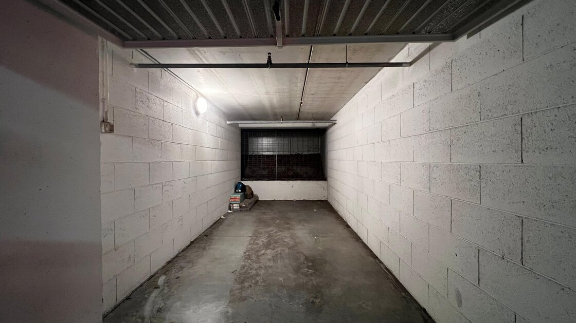 Garage in strategischer Lage