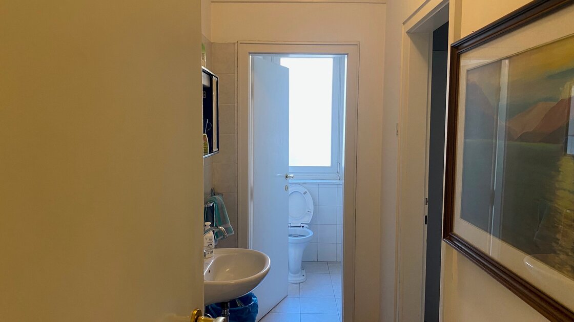 Ufficio con balcone, cantina e garage in centro storico