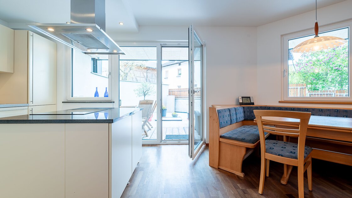 Modernes Reihenhaus mit autonomer, neuer Dachgeschosswohnung – separat erwerbbar