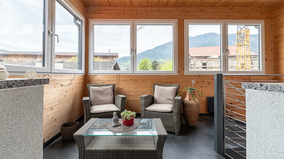 Modernes Reihenhaus mit autonomer, neuer Dachgeschosswohnung – separat erwerbbar