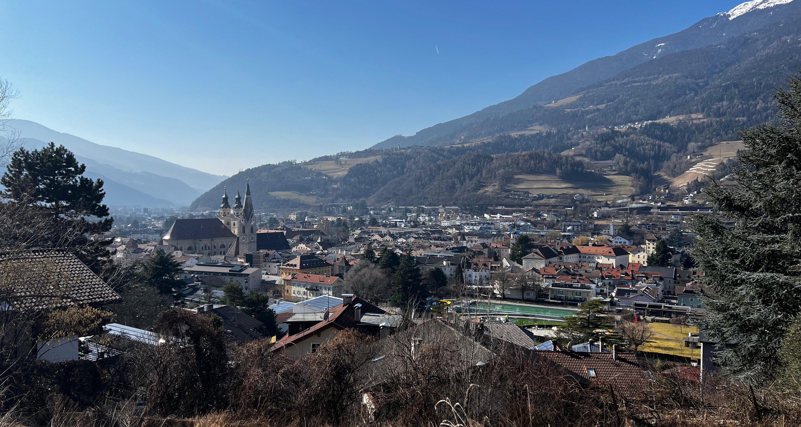 WB03: Nuovo, ampio appartamento con terrazza e giardino privato