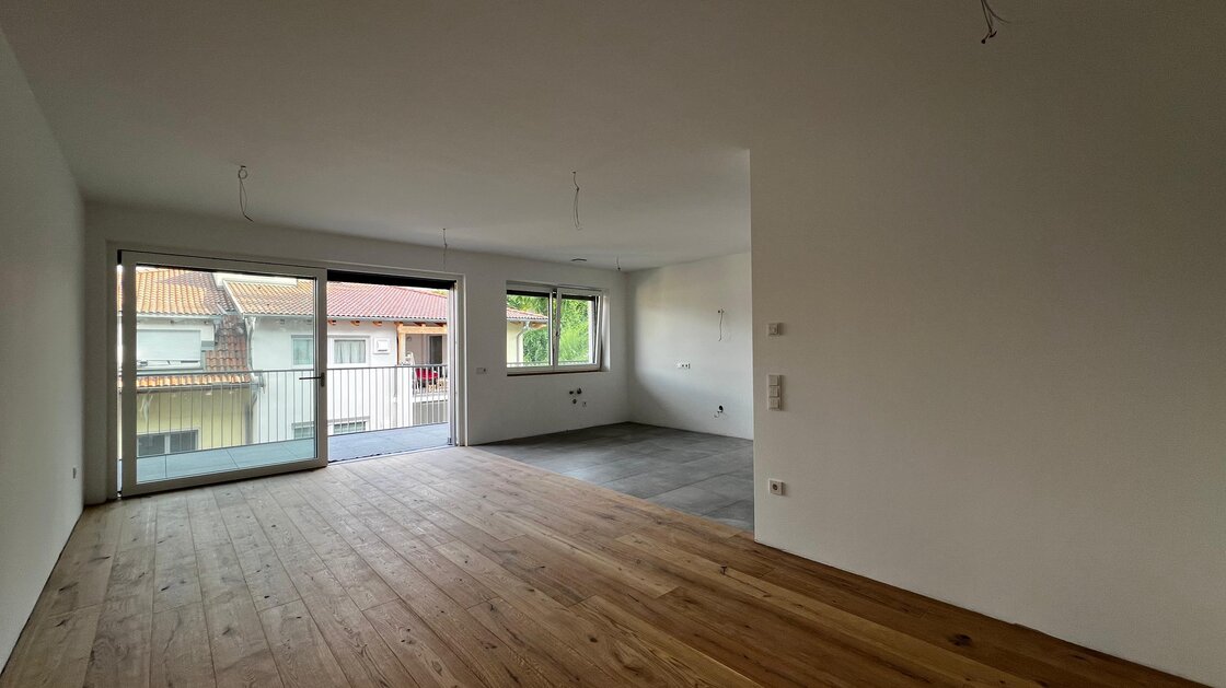 W11 - Neue Vierzimmerwohnung mit zwei Terrassen und Privatgarten