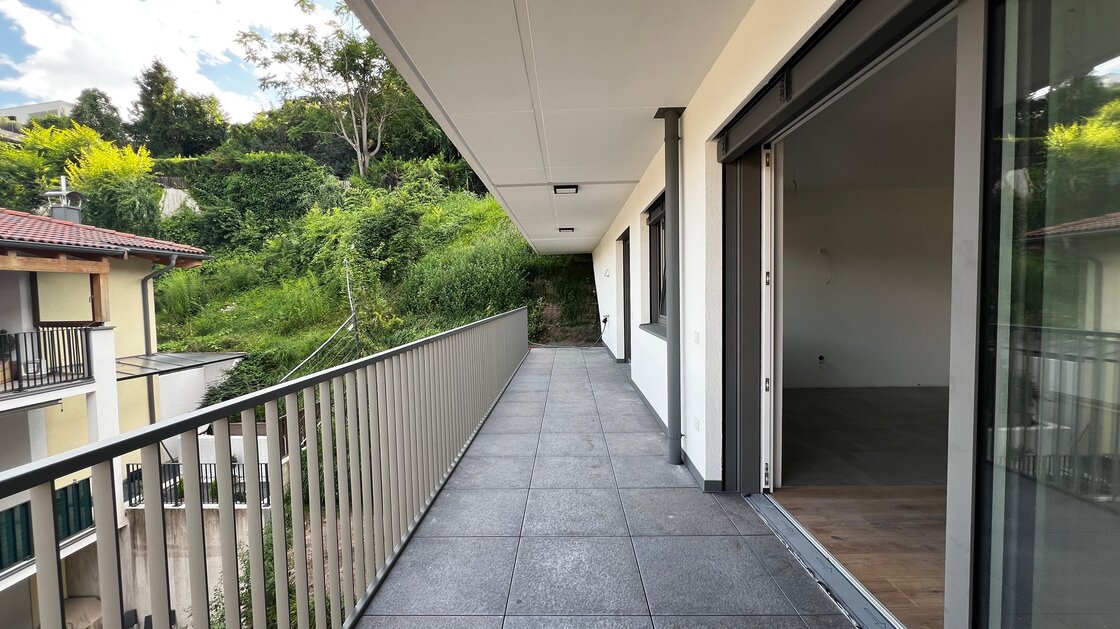 W11 - Neue Vierzimmerwohnung mit zwei Terrassen und Privatgarten