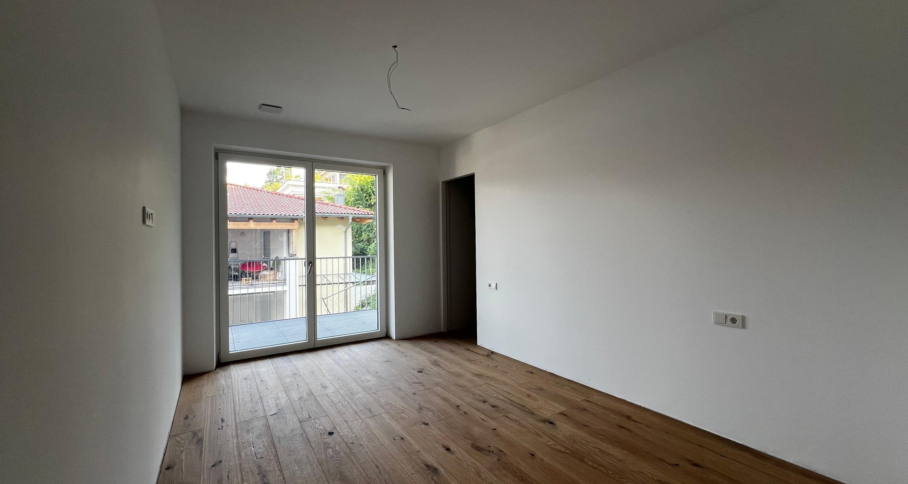 W11 - Neue Vierzimmerwohnung mit zwei Terrassen und Privatgarten