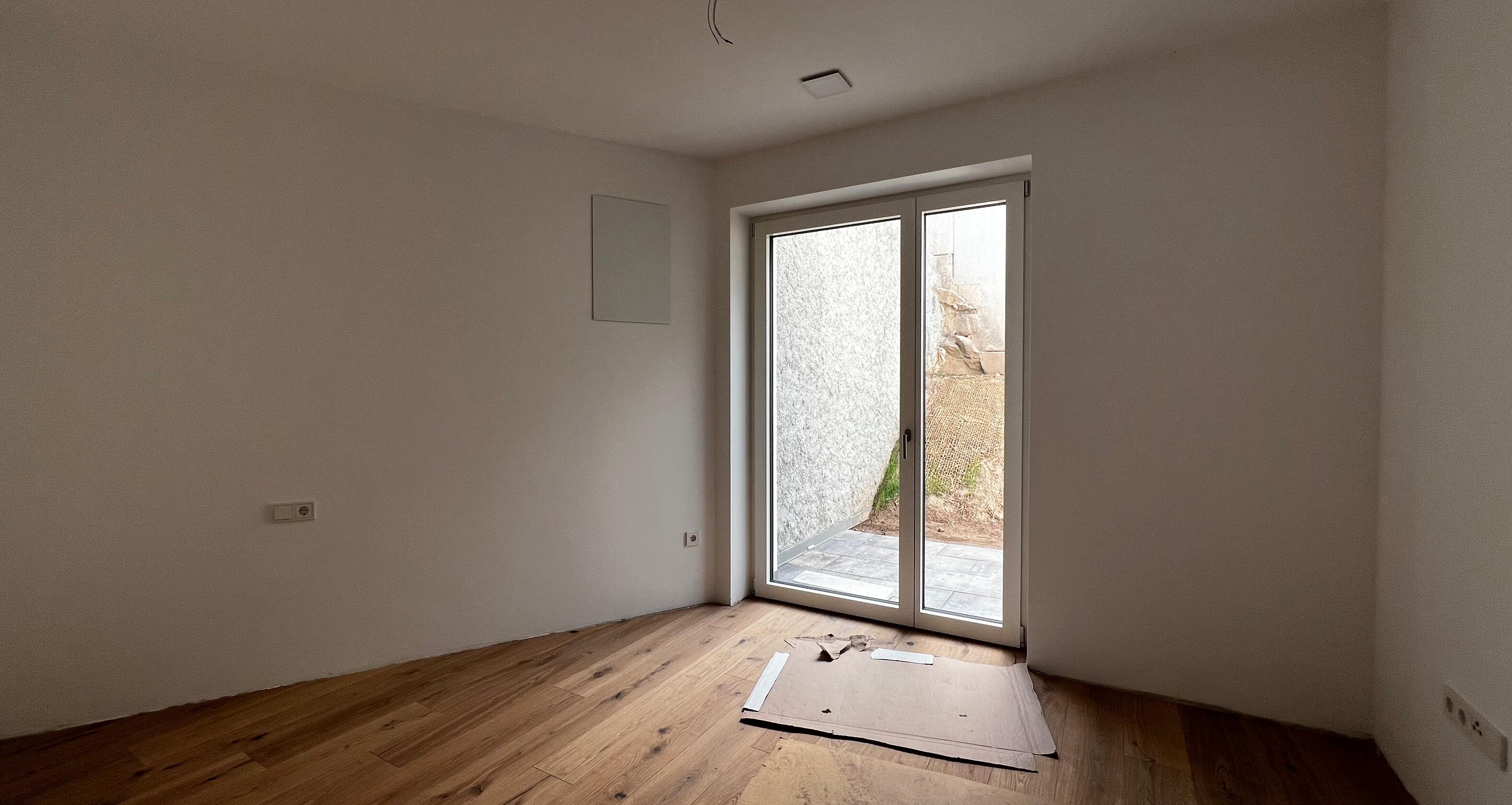 W11 - Neue Vierzimmerwohnung mit zwei Terrassen und Privatgarten