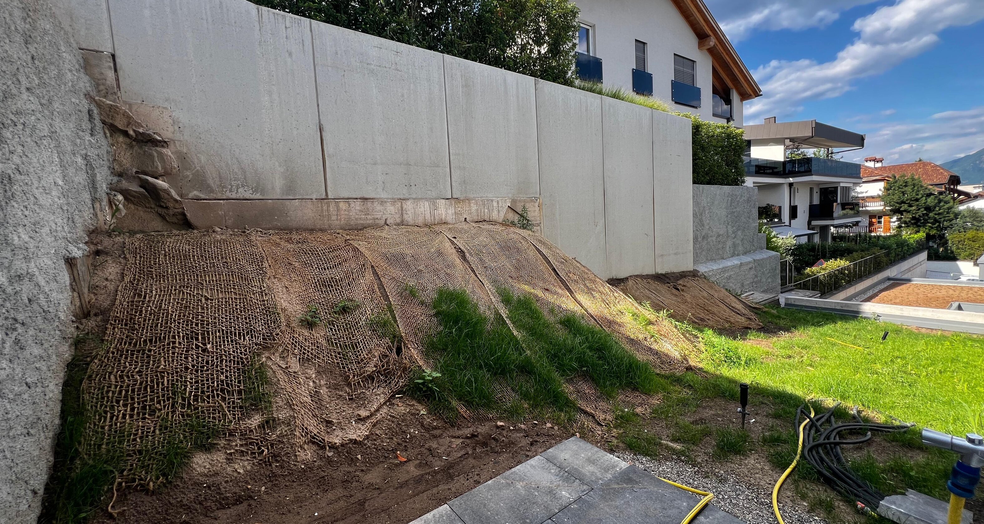 W11 - Neue Vierzimmerwohnung mit zwei Terrassen und Privatgarten