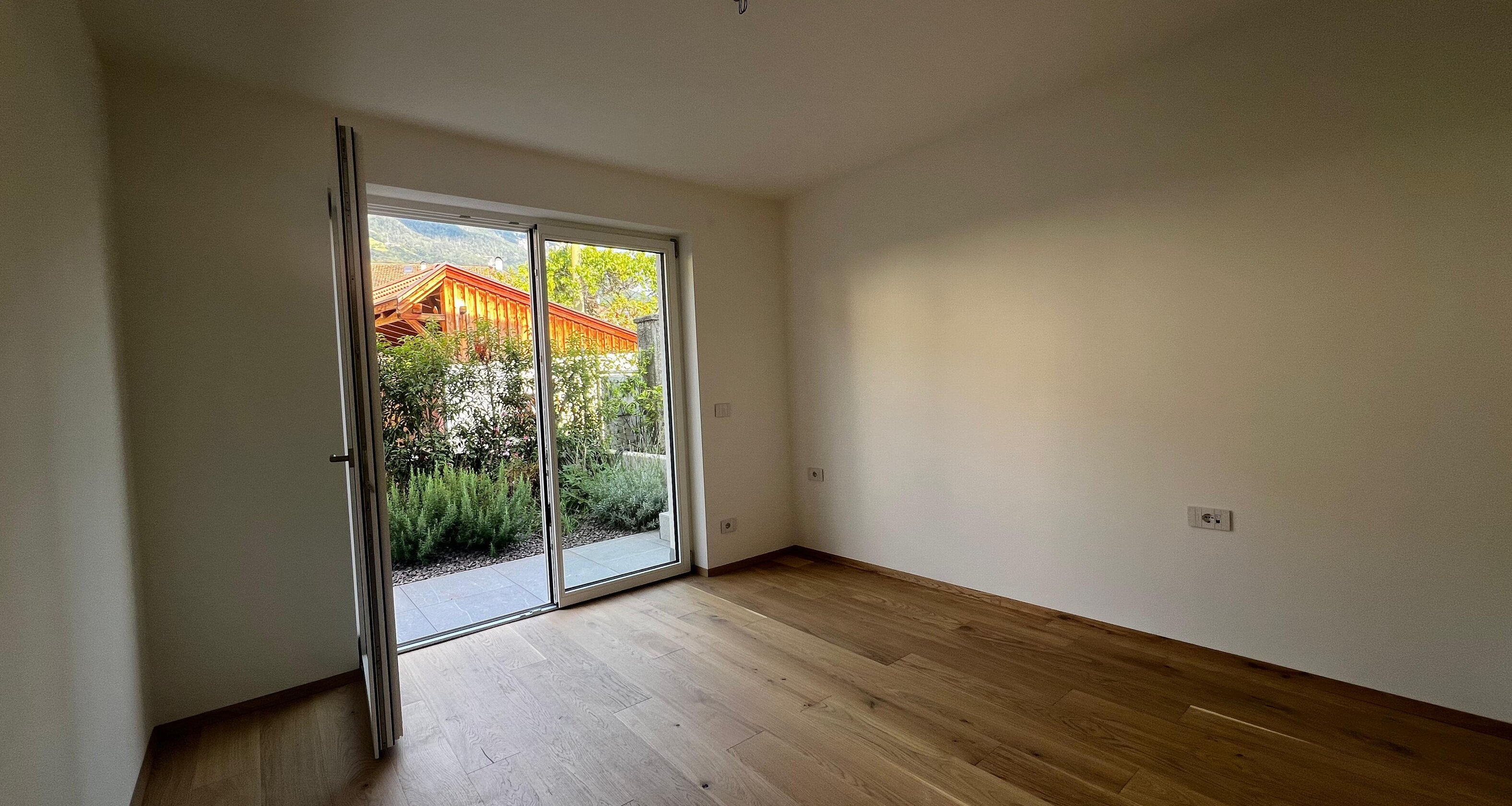 Neue Dreizimmerwohnung mit zwei Terrassen