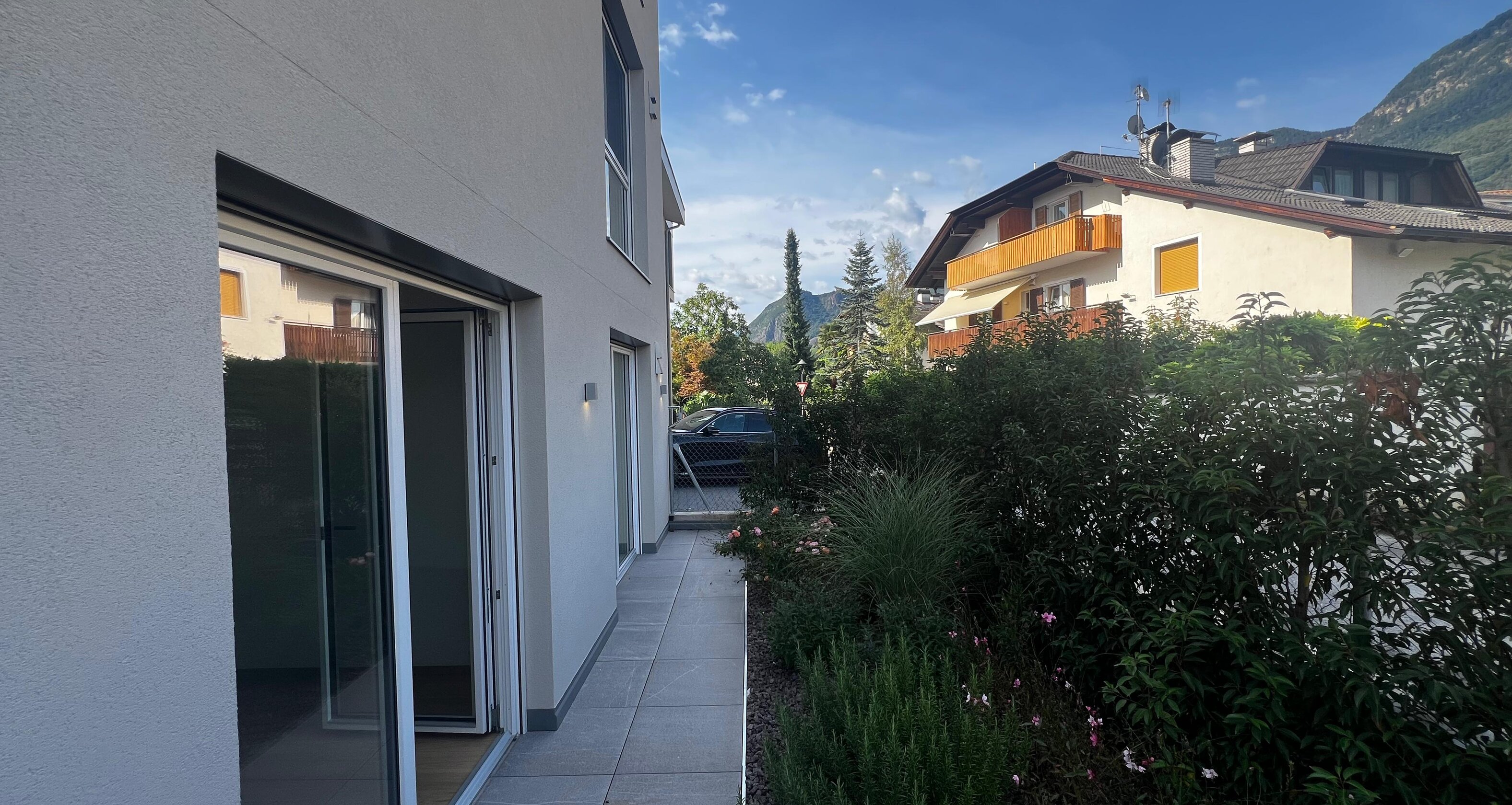 Neue Dreizimmerwohnung mit zwei Terrassen