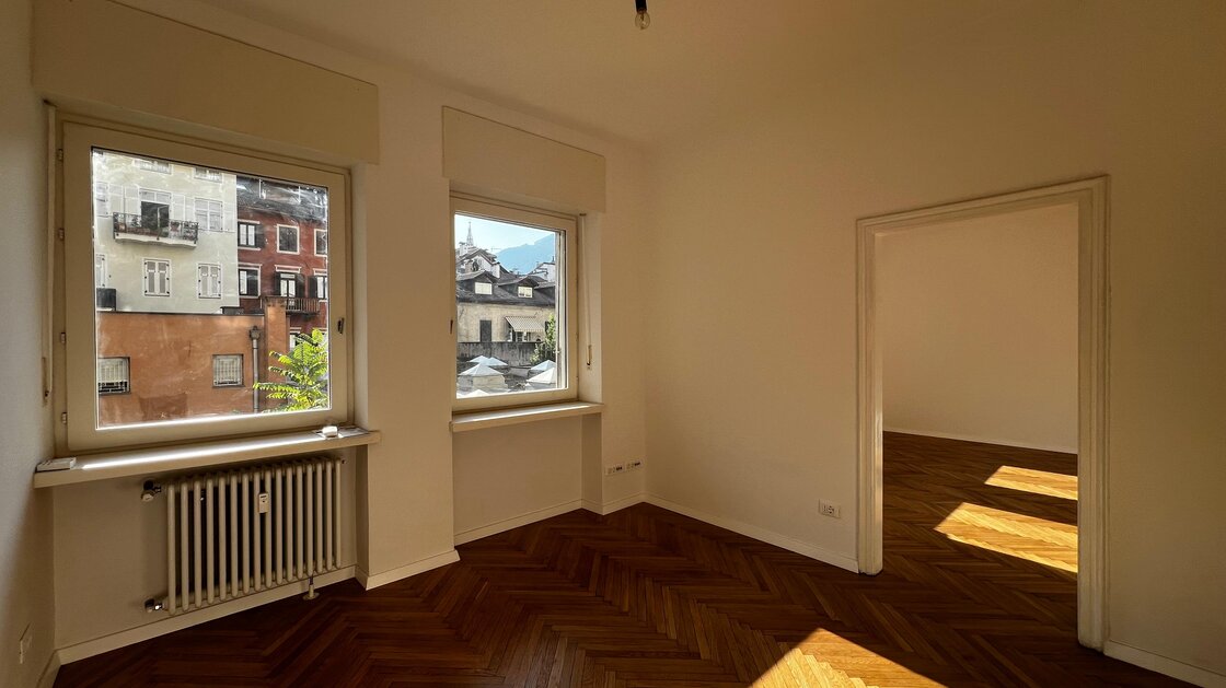 Neu renoviertes Büro in zentraler Lage