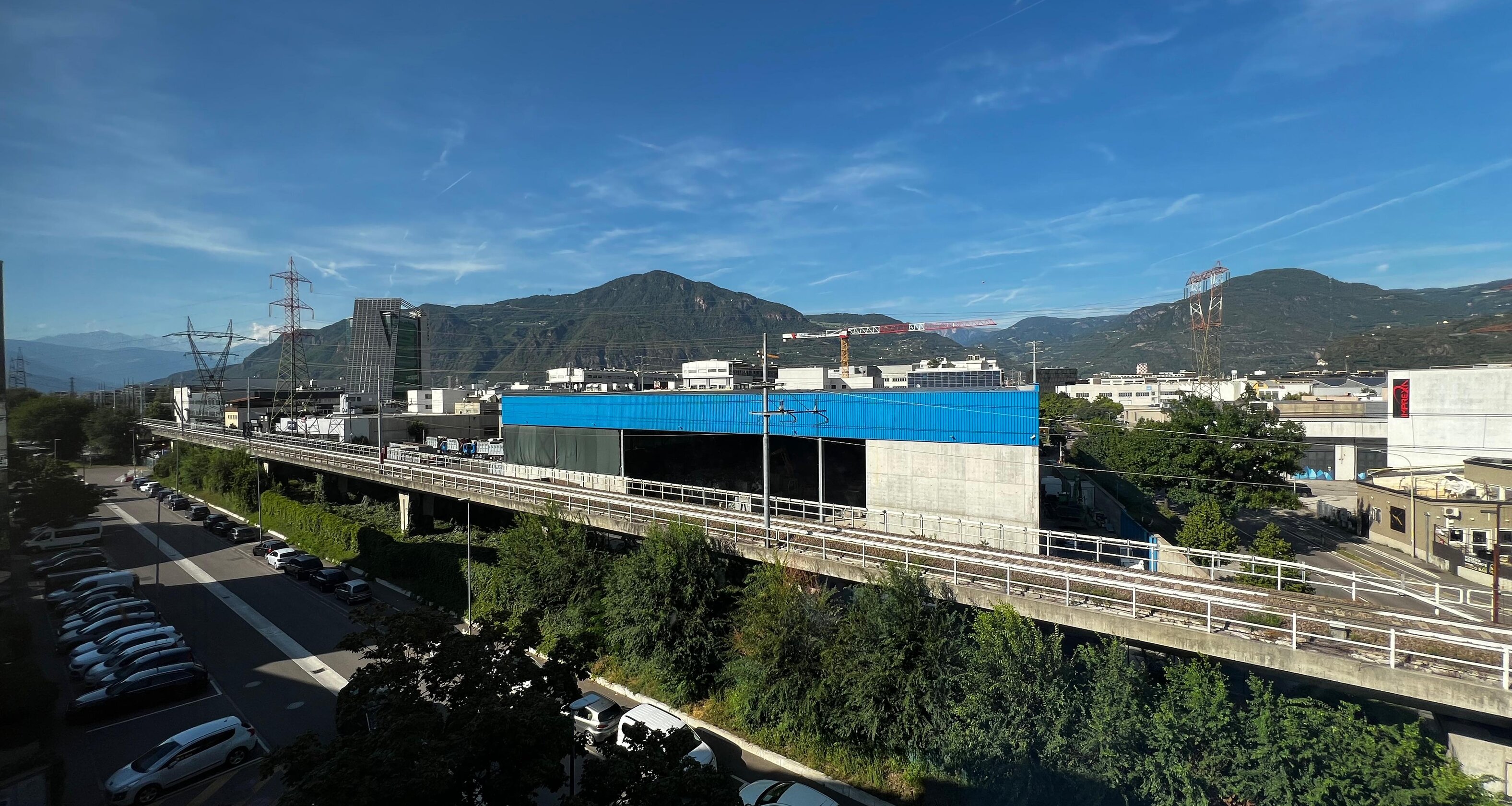 Großes, repräsentatives Bürolokal in der Industriezone Bozen