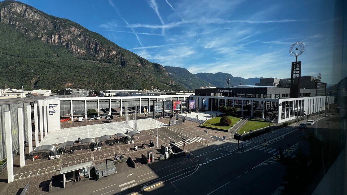 Großes, repräsentatives Bürolokal in der Industriezone Bozen