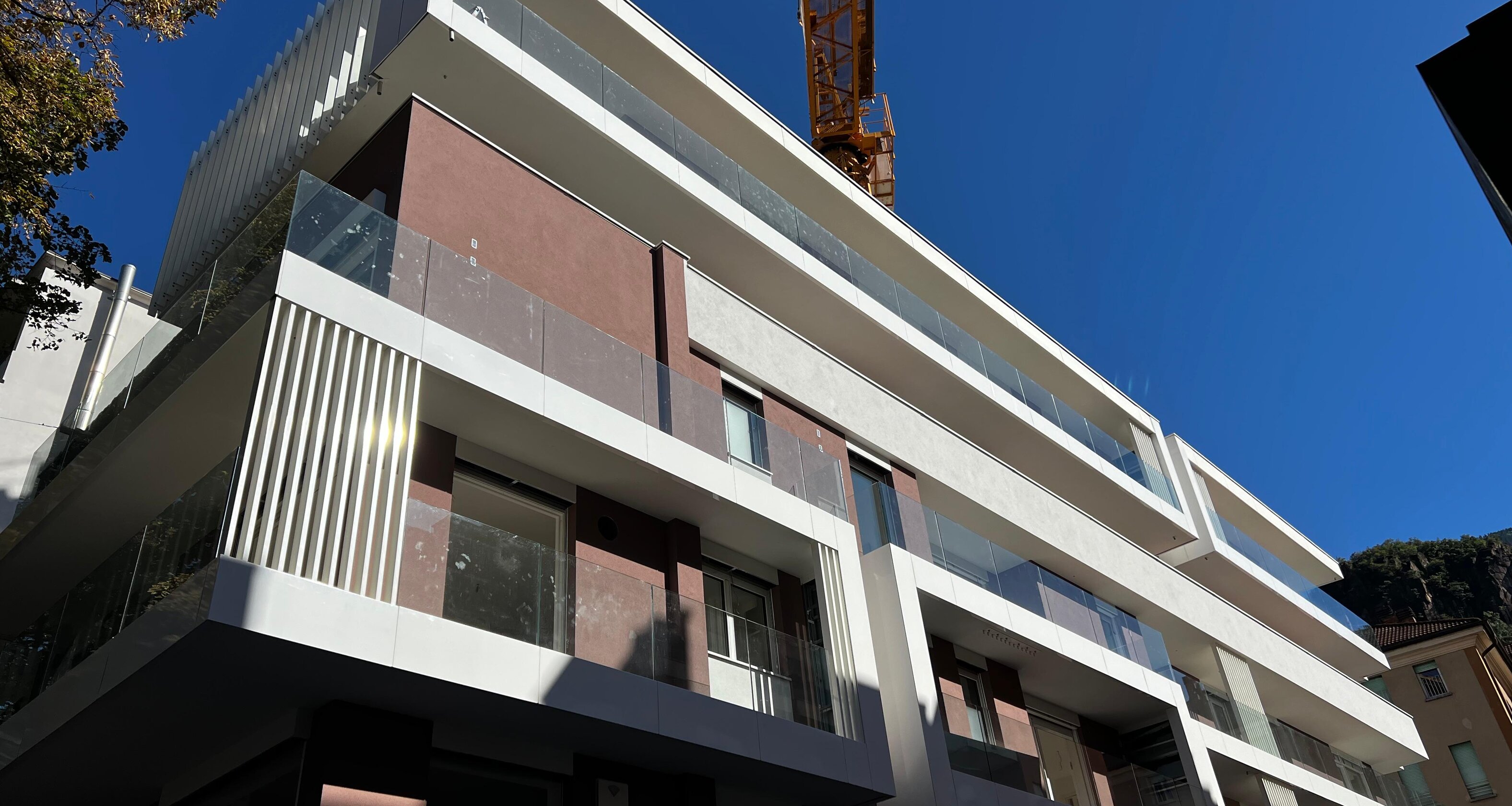 W16 - Nuovo trilocale spazioso con ampia terrazza al quarto piano