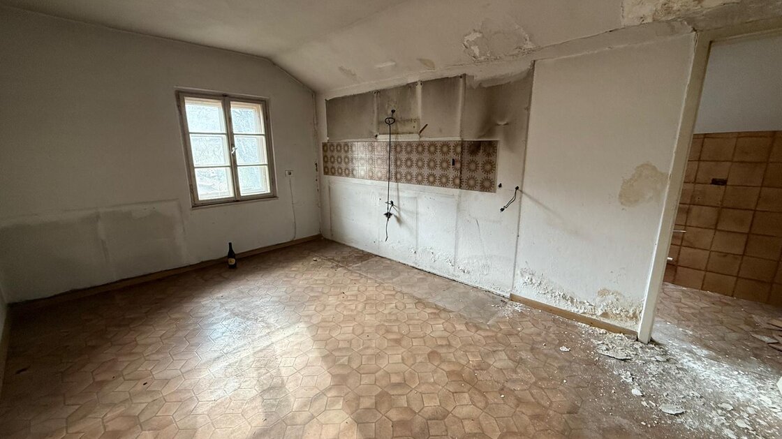 Anlageobjekt mit Potenzial: Fünf Wohneinheiten in Wohnhaus