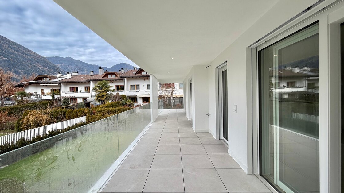 B6 - Neue Vierzimmerwohnung mit großer Terrasse, 1. Stock