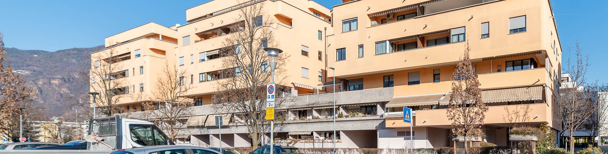 Ampio quadrilocale con terrazza e vista libera, piano alto