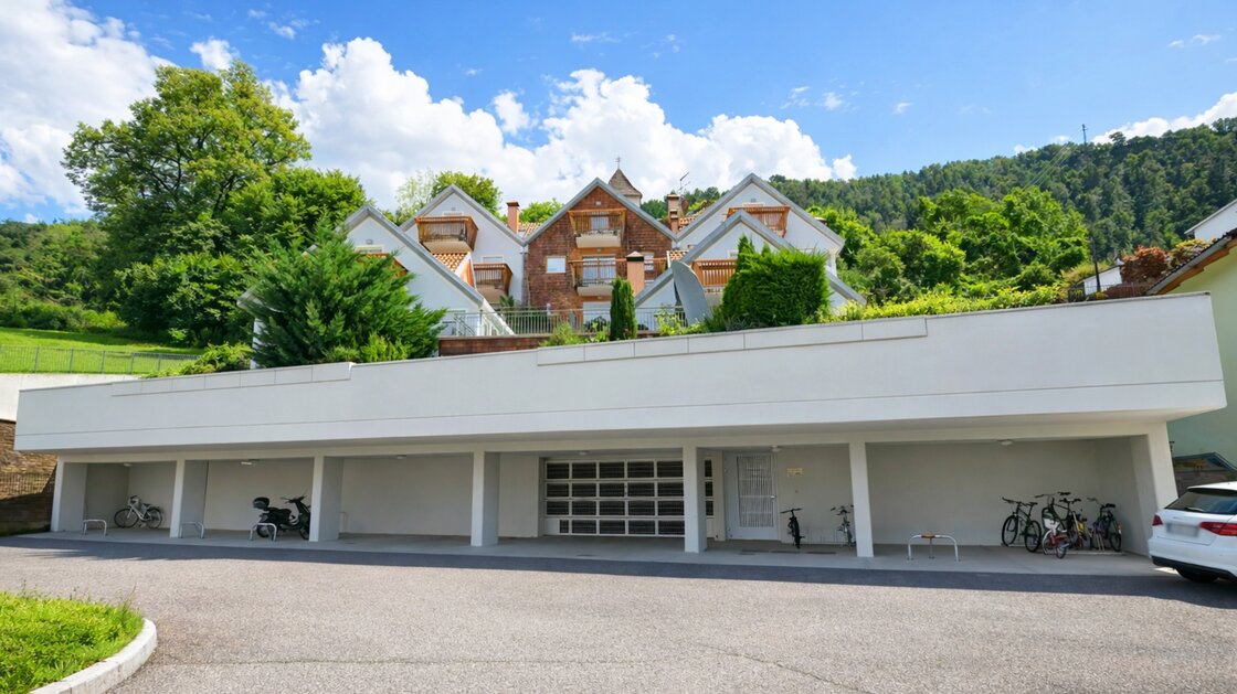 Spacious duplex apartment with large terrace, top floor