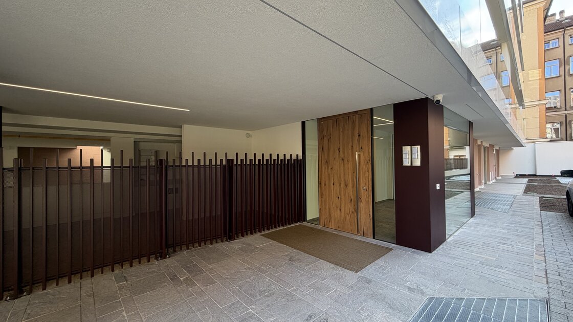 W12 – New three-room apartment with two terraces and balcony