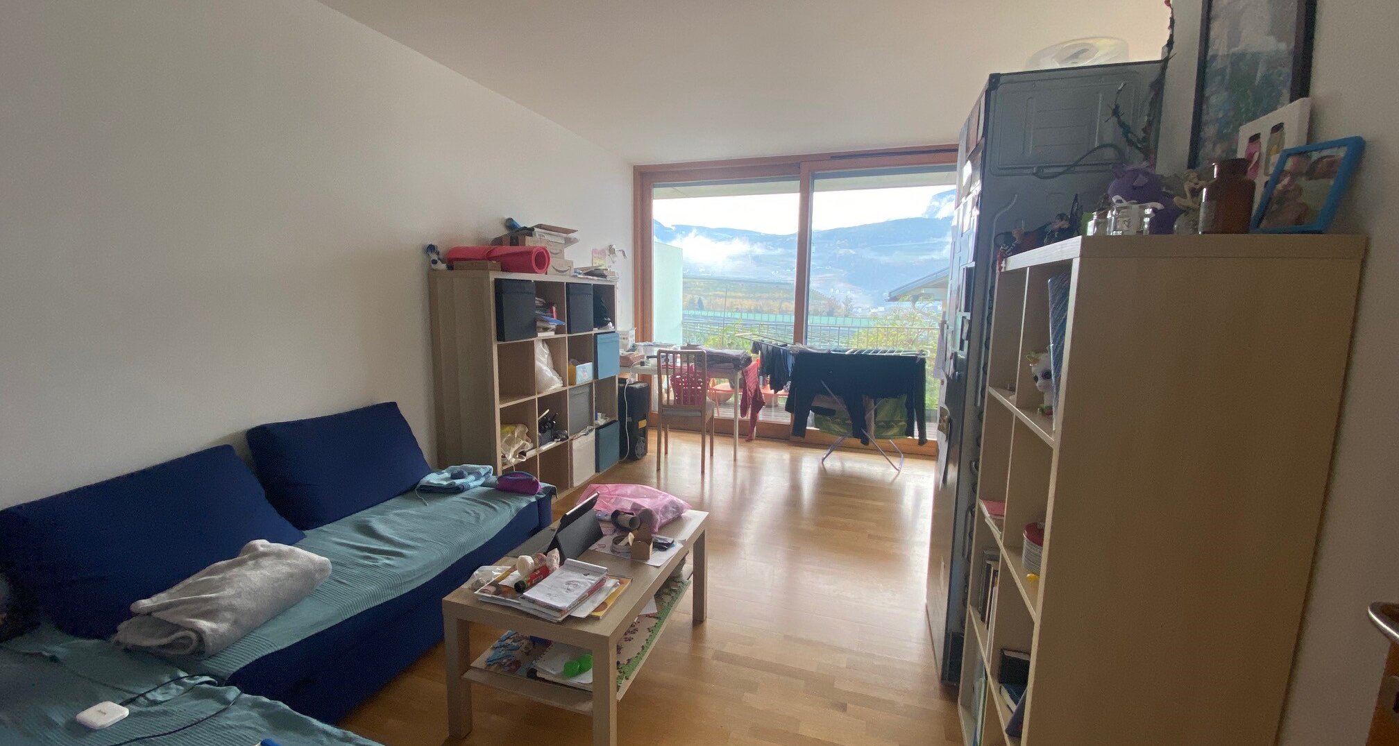 As-new three-room apartment with terrace