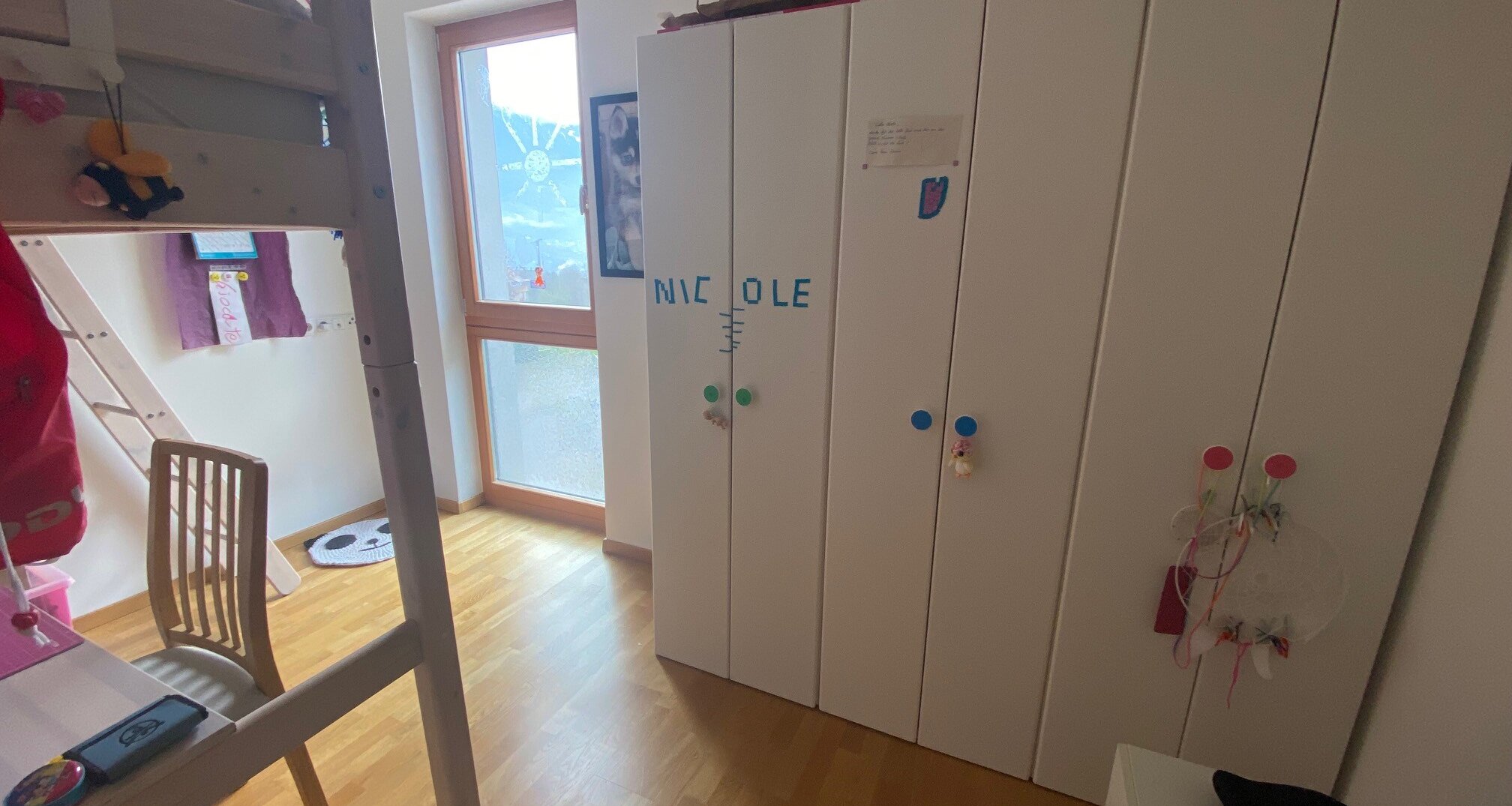 As-new three-room apartment with terrace