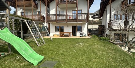 Casa con vista panoramica e giardino privato