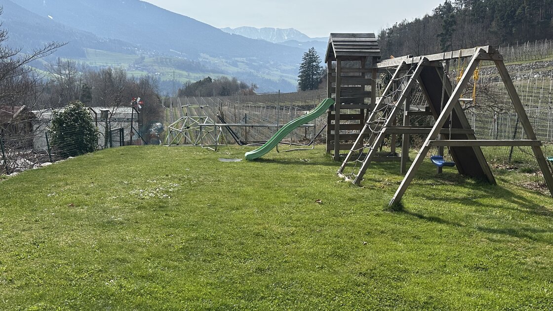 Casa con vista panoramica e giardino privato