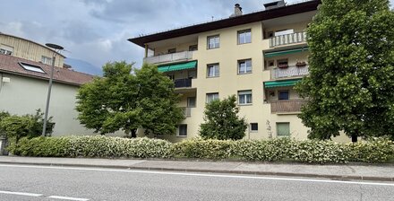 Luminoso bilocale mansardato in posizione centrale