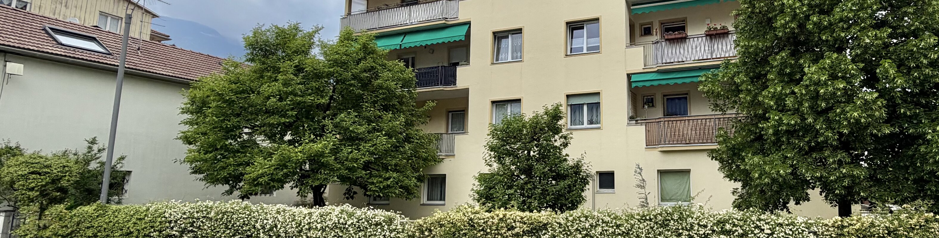 Helle Zweizimmer-Mansardenwohnung in zentraler Lage