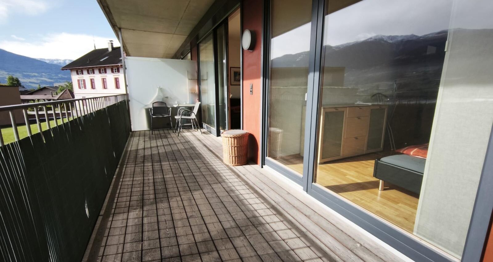 Moderno bilocale con terrazza